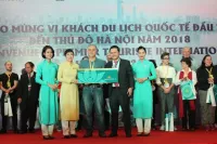 Vietnam Airlines đón khách quốc tế đầu tiên đến Hà Nội và TP.Hồ Chí Minh trong năm 2018